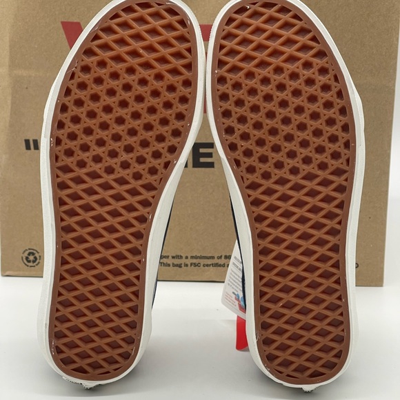 Old Skool Navy Blue Suede Vans - Picture 8 of 12